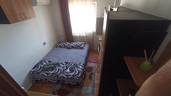 På billedet ses objektet Simone Tiny Economy House beliggende i byen Timişoara.