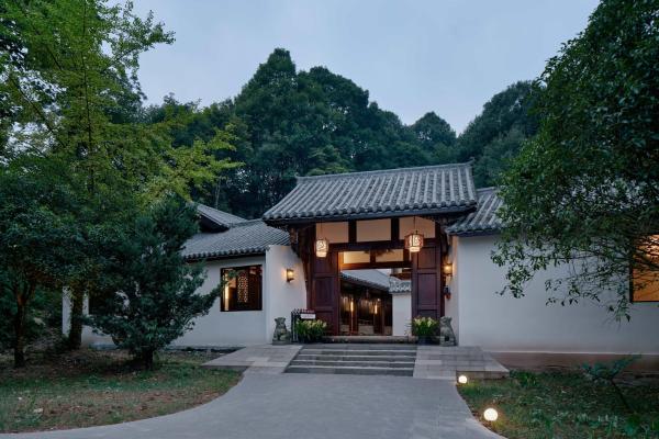 Στη φωτογραφία φαίνεται το αντικείμενο Jishang Qingcheng Mt Villa που βρίσκεται στην πόλη Sanjiangkou.