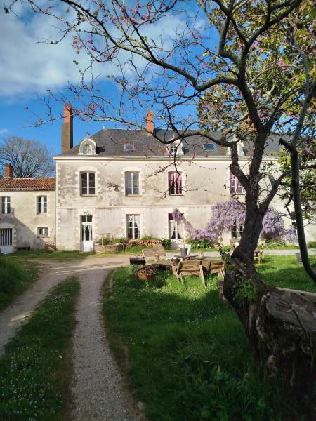 Na foto é possível ver o objeto Villa Pronzat localizado na cidade de Rouans.