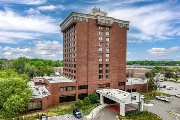 The photo shows the Comfort Inn located in the city of Brooklyn Center.