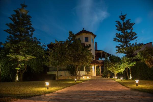 A la foto es mostra l'objecte Garden Villa Patra situat a la ciutat de Flámbouras.