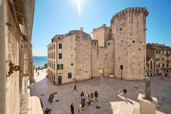 En la foto se muestra el objeto Sun Spalato Ammarulla ubicado en la ciudad de Split.