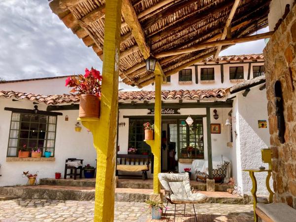 A la foto es mostra l'objecte Hostal Finca La Violeta situat a la ciutat de Susacón.