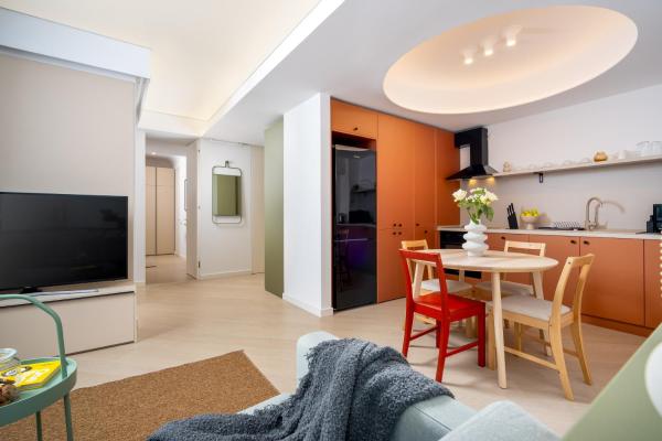 North by Urbanesq Cortina I, Bukarest
