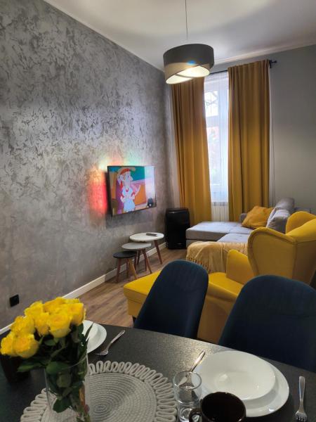Auf dem Foto ist das Objekt Tabago Studio 32 Brzeg Wolności in der Stadt Szydłowice zu sehen.