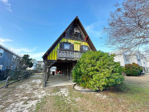 Na fotografii je vidět objekt CH307- The Pirate House nacházející se ve městě Kill Devil Hills.