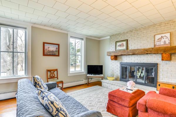 A la foto es mostra l'objecte 3 Blocks to Lake Ontario Getaway in Cape Vincent! situat a la ciutat de Chaumont.