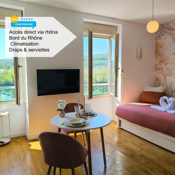 A la foto es mostra l'objecte Studio l'éclat vue sur rhône , accès directe à la via rhona, clim situat a la ciutat de Souclin.