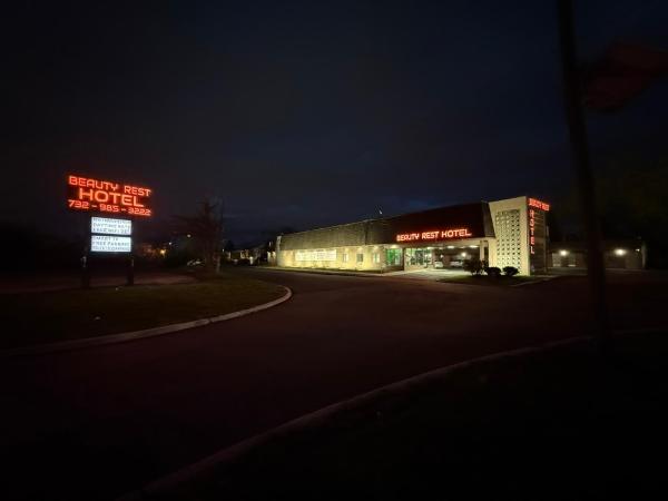 Auf dem Foto ist das Objekt Beauty Rest Hotel in der Stadt Edison zu sehen.