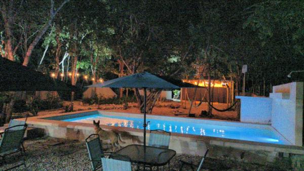 På billedet ses objektet Bacalar Inn Hotel & Glamping Bacalar beliggende i byen Bacalar.