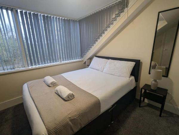 Na zdjęciu widoczny jest obiekt Three Bed Apartment 5 minutes from City Centre położony w mieście Town Moor.