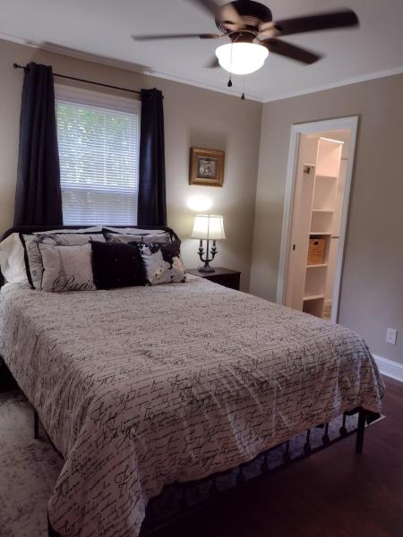 Foto 4: Charming, Cozy Cottage Near Downtown New Bern