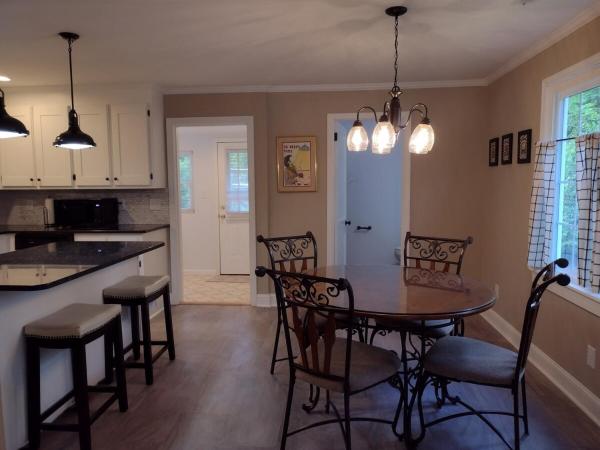 Foto 6: Charming, Cozy Cottage Near Downtown New Bern