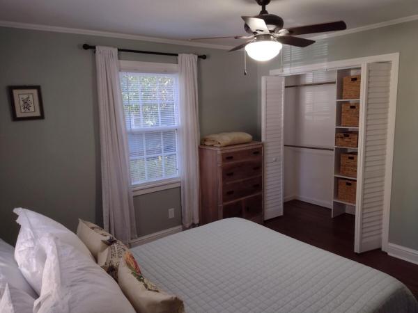 Foto 9: Charming, Cozy Cottage Near Downtown New Bern