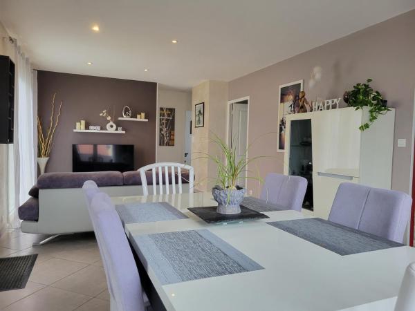 På billedet ses objektet Maison cosy entre mer et Brière beliggende i byen Trignac.