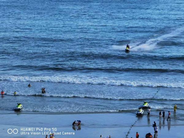 På billedet ses objektet Azure Tide Retreat Holiday Hotel beliggende i byen Pinghai.