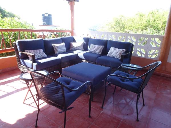 写真にはSan Mateo Xoloc市にあるRoof Top Terrace at Playa La Madera Zihuatanejoが写っています。