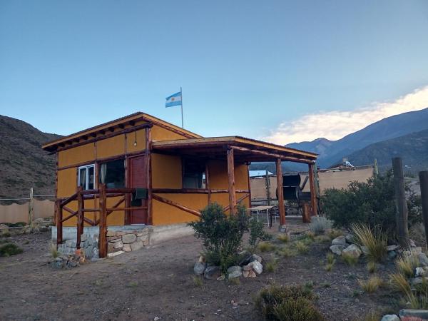 A la foto es mostra l'objecte Camino & Piedra 2 - Cabaña de montaña situat a la ciutat de Potrerillos.