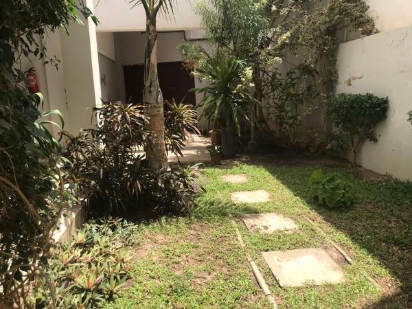 A la foto es mostra l'objecte Appartement F4 Luxe - 3 Chambres avec Jardin - Almadies Dakar situat a la ciutat de Dakar.