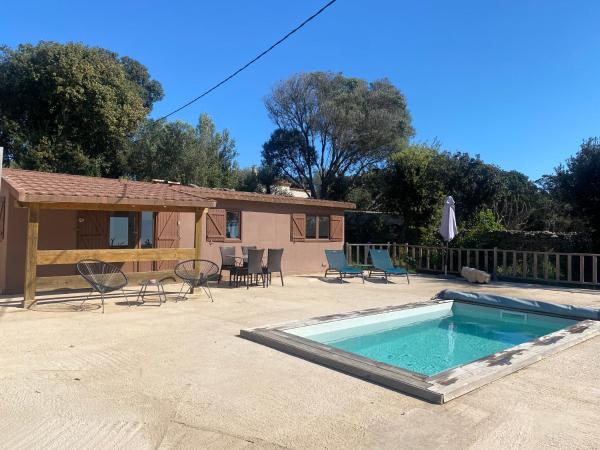 Petit Chalet D’été Avec Piscine Privée Chauffée - Bonifacio
