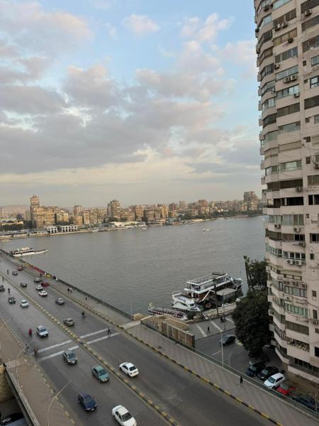 فيلا على النيل من شركة مروج, Le Caire