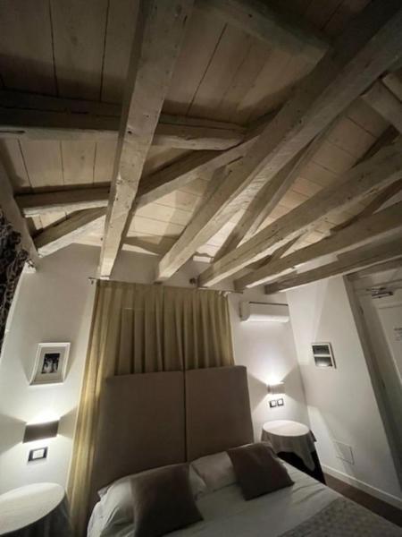 Auf dem Foto ist das Objekt Barbacan Boutique Hotel in der Stadt Triest zu sehen.