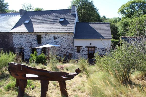 På bildet vises objektet Gîte de Barenton en forêt de Brocéliande 12 couchages bain nordique som ligger i byen Paimpont.