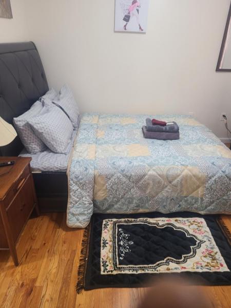 Na zdjęciu widoczny jest obiekt Agape Room 5 położony w mieście Newark.