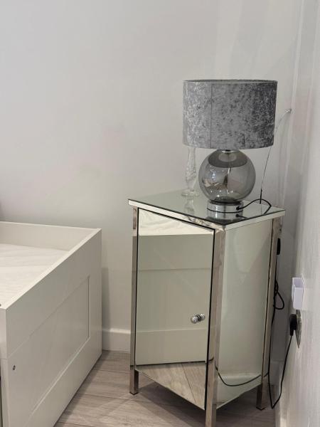 Foto 4: Devonshire - 1 Bedroom Apartment with Full Amenities