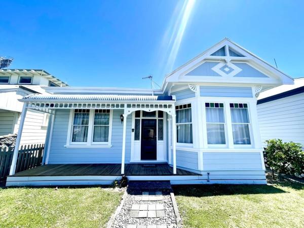 Bilde 1: Big, beautiful villa - central Napier