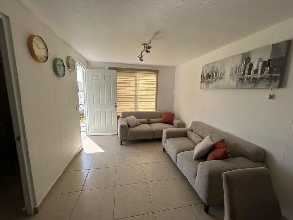 På bildet vises objektet Casa Privada El Marqués Qro som ligger i byen Santa Cruz.