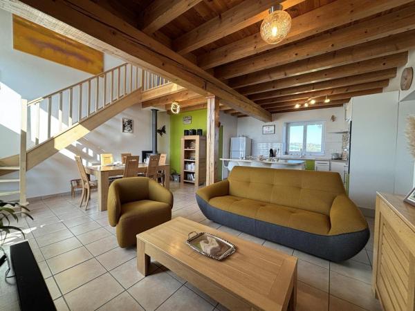 A la foto es mostra l'objecte Gîte chaleureux avec jardin clos en Auvergne - FR-1-489-573 situat a la ciutat de Bègues.