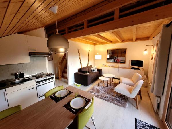 Auf dem Foto ist das Objekt Joli nid cosi à la montagne -Lécherette in der Stadt Devant zu sehen.