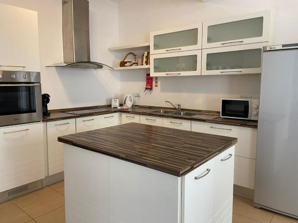 Gzira 2 Bed Maisonette - La Valeta