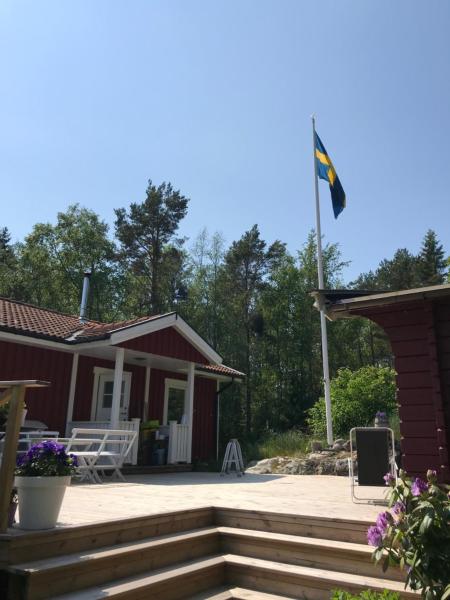 Na fotografii je vidět objekt Charmigt hus i Skärgården, en bussresa från City nacházející se ve městě Värmdö.