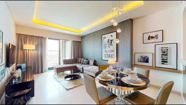 Moderne 1BR apartment overlooking city, Dubai