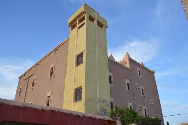 Na zdjęciu widoczny jest obiekt Kasbah Tasseurte położony w mieście Kalaat M'Gouna.