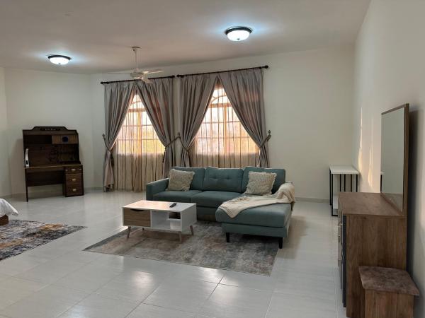 A la foto es mostra l'objecte البيت الأبيض للشقق المفروشة White House situat a la ciutat de Raysūt.