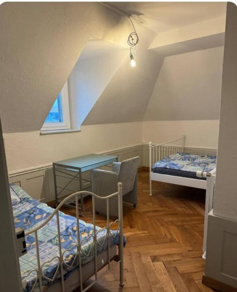 Auf dem Foto ist das Objekt Gemutliches Zimmer 2OGA 2Min von Hbf Solothurn in der Stadt Solothurn zu sehen.