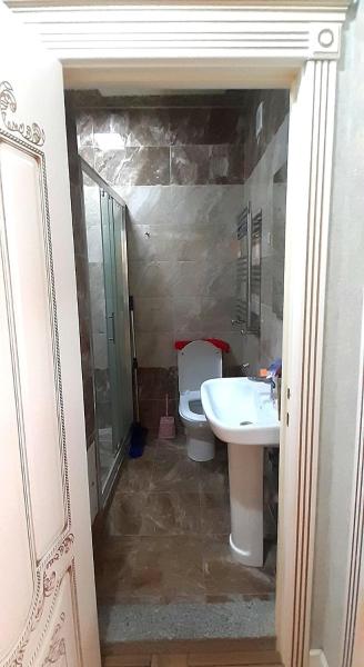 A la foto es mostra l'objecte Kristal 1 situat a la ciutat de Sumqayit.