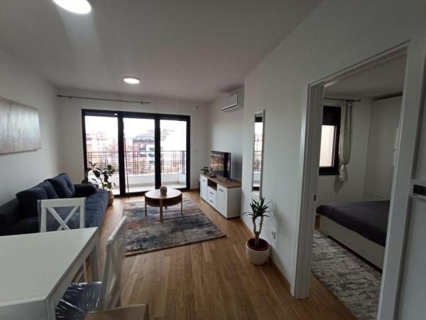 Na fotografii je vidět objekt Apartman V Kragujevac nacházející se ve městě Kragujevac.