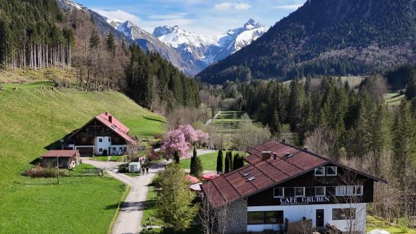Op de foto is het object Gästehaus Gruben te zien, gelegen in de stad Oberstdorf.