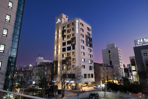 A la foto es mostra l'objecte Hotel Arari situat a la ciutat de Haga-ri.