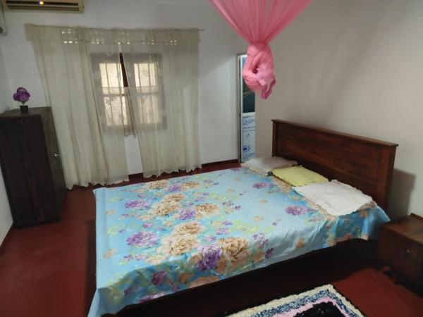 Na foto é possível ver o objeto Danushka villa localizado na cidade de Udukawa.