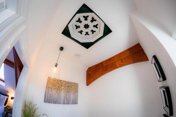 Foto 5: Character, Comfort and Convenience, No 5 Rosedene Mews