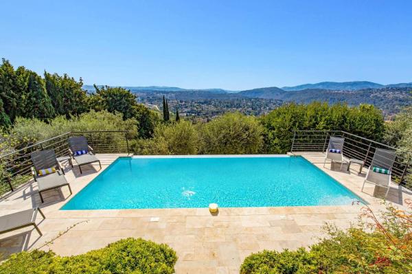 A la foto es mostra l'objecte Villa Bel Horizon by Villa Plus situat a la ciutat de Cabris.