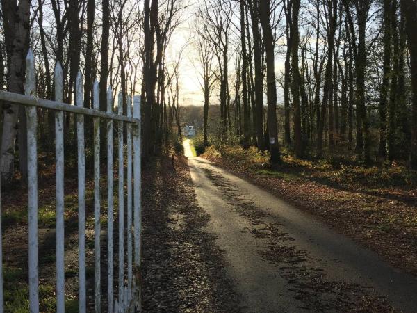 A la foto es mostra l'objecte Domaine de la Ferme de Fourges situat a la ciutat de Brestot.