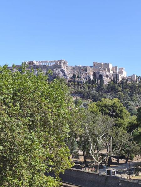Thiseio Acropolis and Temple of Hephaestus View, Athènes