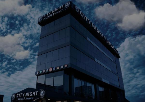 Na zdjęciu widoczny jest obiekt City Night Hotels Ümraniye położony w mieście Pasakoy.