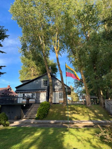 Na foto é possível ver o objeto Villa Poilsinė localizado na cidade de Kiaukliai.